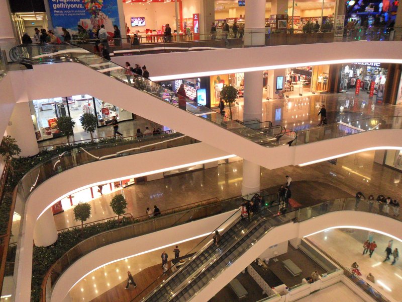 AVM’ler Euro bazında yüzde 47 değer kaybetti