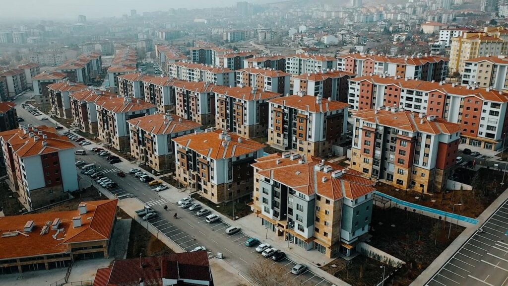 Konut satışında sert düşüş sürüyor